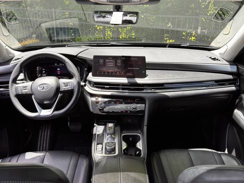 Used 2023 INFINITI QX60 Luxe w/ Vision Package FWD image 15