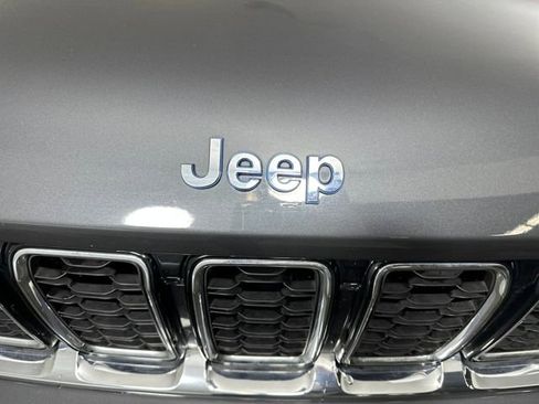 Used 2024 Jeep Grand Cherokee Limited 4xe image 9