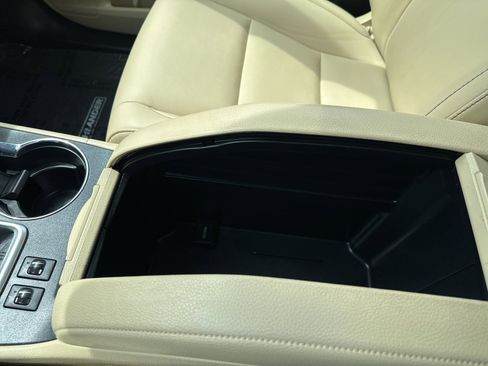 Used 2019 Toyota Highlander XLE AWD/4WD image 68