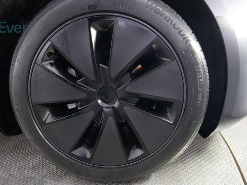 Used 2024 Tesla Model 3 Standard Range RWD image 22