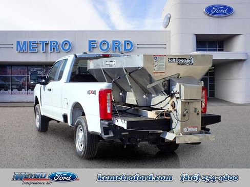 Certified 2023 Ford F250 XL w/ Snow Plow/Camper Package AWD/4WD image 5