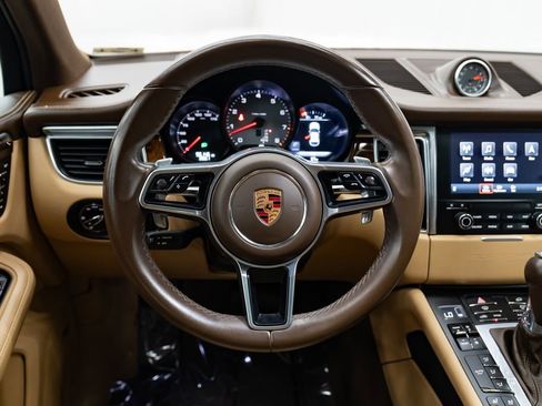 Used 2018 Porsche Macan S AWD/4WD image 15