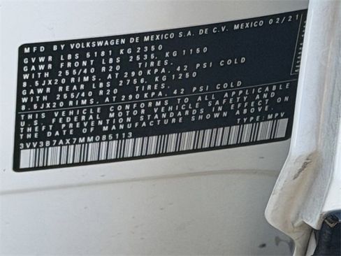 Used 2021 Volkswagen Tiguan SE R-Line image 10