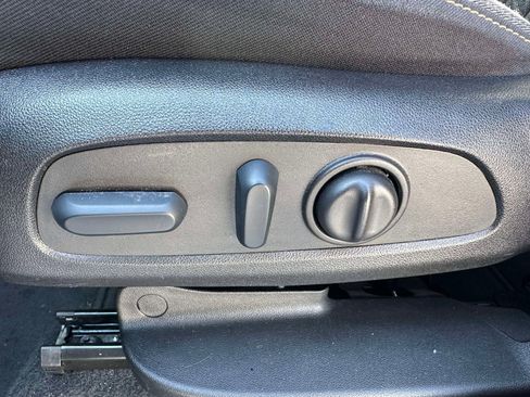 Used 2023 Chevrolet Equinox LT image 15