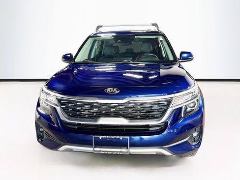 Used 2021 Kia Seltos EX AWD/4WD image 2