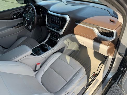 Used 2021 GMC Acadia SLT image 21