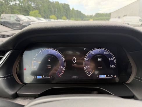 Certified 2025 Jeep Grand Cherokee Limited w/ Luxury Tech Group II AWD/4WD image 10