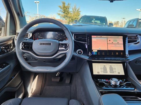 New 2024 Jeep Grand Wagoneer Series III w/ HD Trailer Tow Package image 17