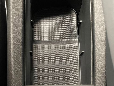 Used 2022 Volkswagen ID.4 Pro S image 34