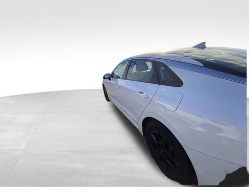 Used 2025 Kia K5 LXS image 6