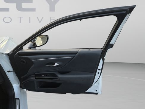 Certified 2024 Lexus ES 350 w/ Premium Package FWD image 24