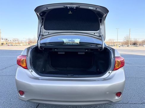 Used 2010 Toyota Corolla LE image 20