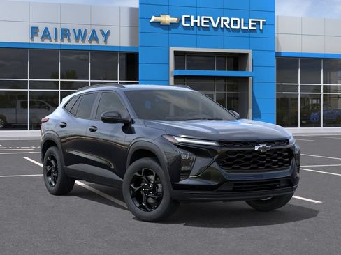 New 2026 Chevrolet Trax LT w/ Midnight Edition FWD image 7