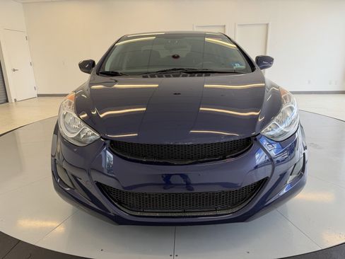 Used 2013 Hyundai Elantra GLS w/ Preferred Pkg image 2