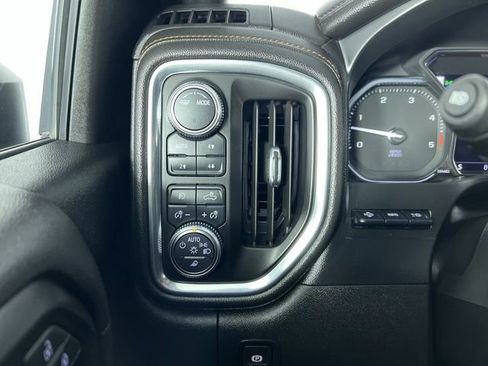 Used 2021 GMC Sierra 2500 AT4 w/ AT4 Preferred Package image 18
