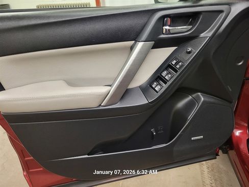 Used 2015 Subaru Forester 2.5i Limited image 19