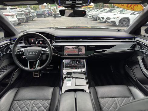 Used 2022 Audi S8 AWD/4WD image 40