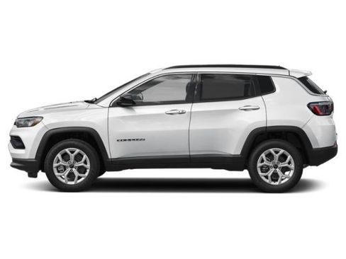 Certified 2026 Jeep Compass Limited AWD/4WD image 2