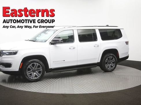 Used 2024 Jeep Wagoneer L Series II RWD image 61