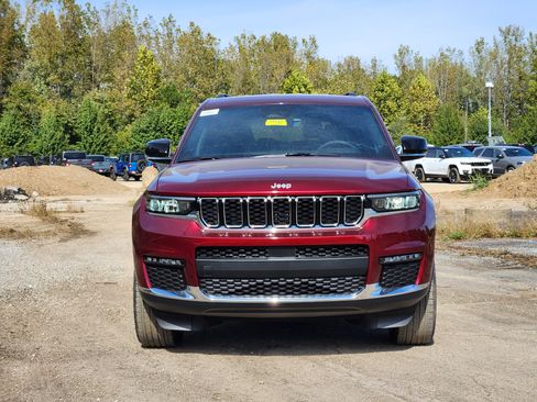 New 2025 Jeep Grand Cherokee L Limited AWD/4WD image 14