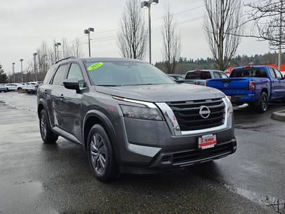 Used 2025 Nissan Pathfinder SV