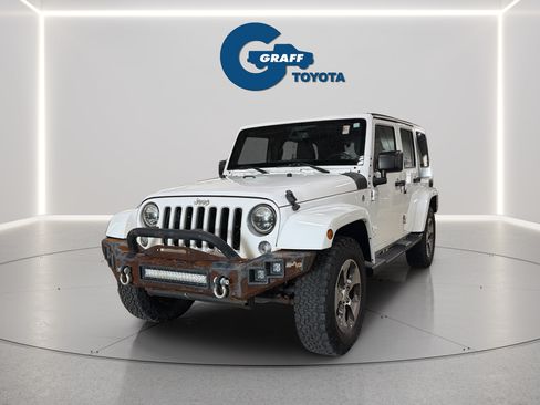 Used 2017 Jeep Wrangler Unlimited Sahara w/ Connectivity Group AWD/4WD image 1