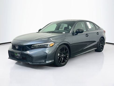 Used 2025 Honda Civic Sport image 3