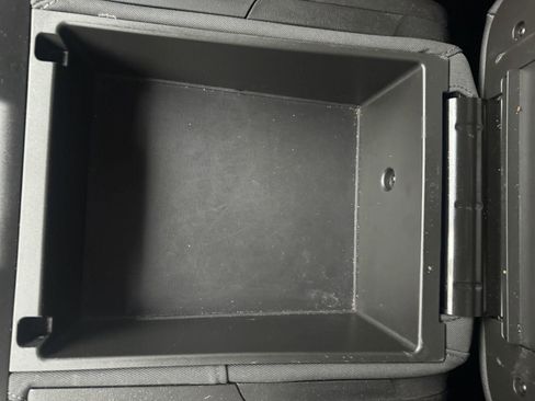 Used 2021 Chevrolet Silverado 1500 LT image 25