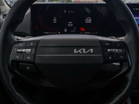 Used 2025 Kia K4 FWD image 24