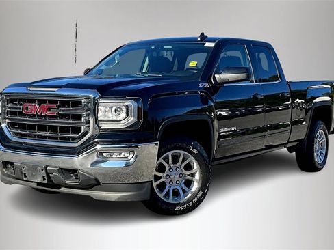 Certified 2018 GMC Sierra 1500 SLE w/ SLE Value Package image 3