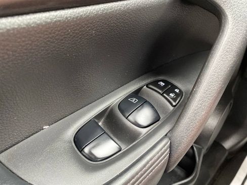 Used 2020 Nissan Rogue SV AWD/4WD image 24