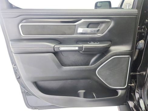Used 2020 RAM 1500 Laramie w/ Night Edition image 24