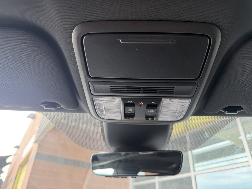 Used 2023 Honda Odyssey Sport image 21