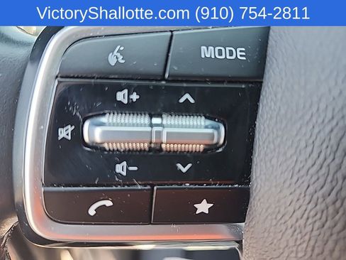 Used 2022 Kia Carnival SX Prestige FWD image 14