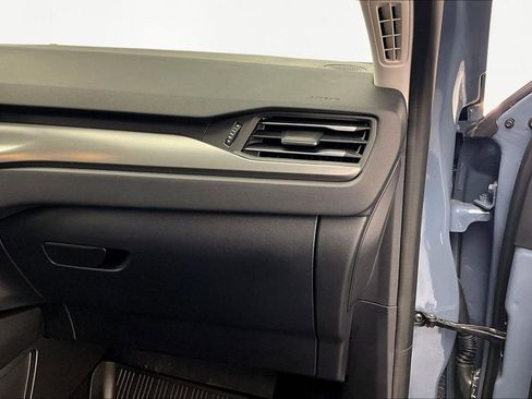 Used 2025 Ford Escape SE image 17