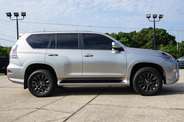 Used 2023 Lexus GX 460 Premium w/ Premium Package AWD/4WD image 3
