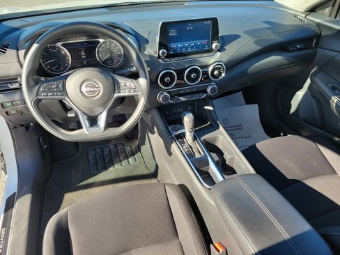 Used 2025 Nissan Sentra SV image 19