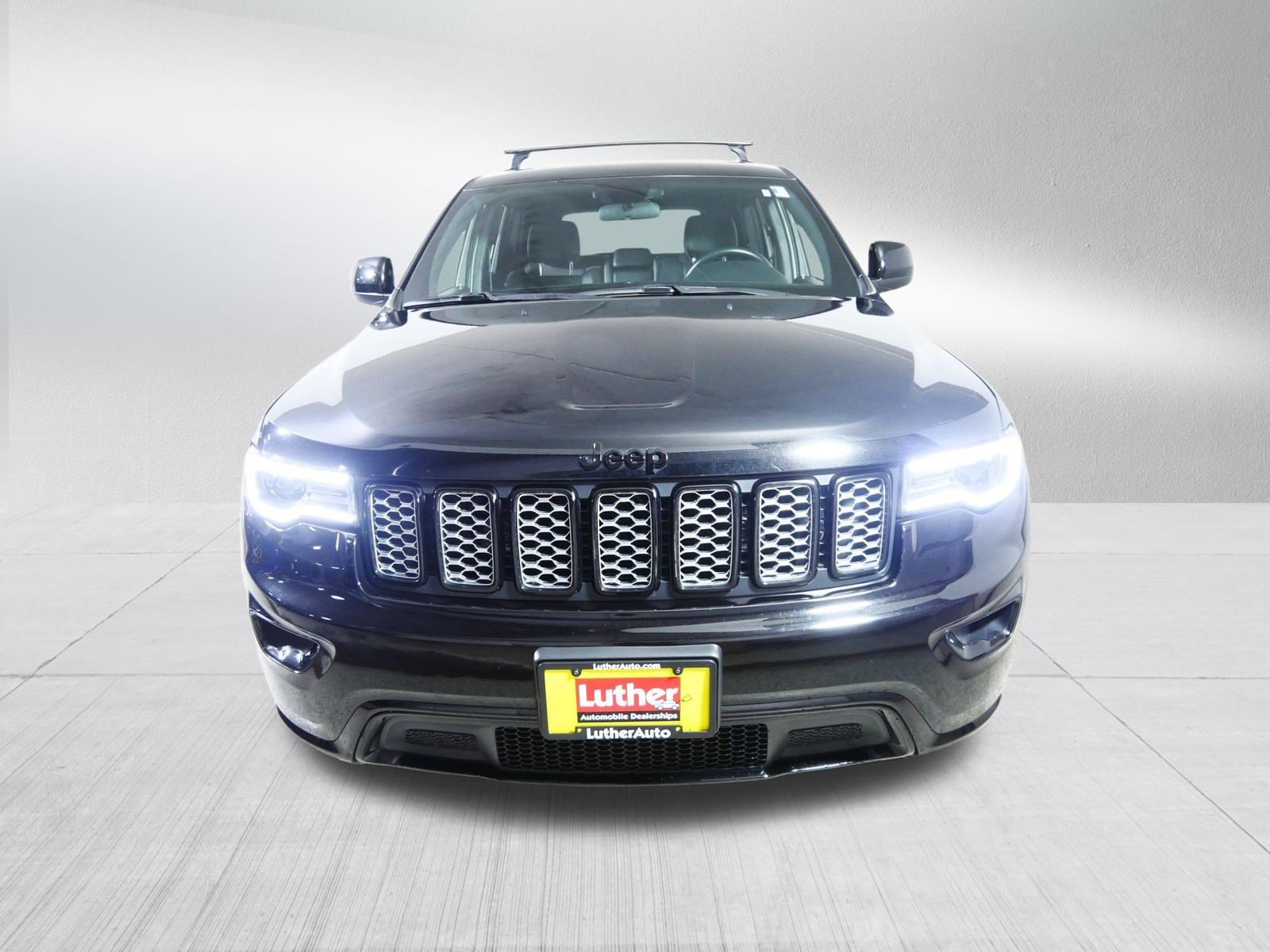 Used 2021 Jeep Grand Cherokee Laredo X AWD/4WD image 2