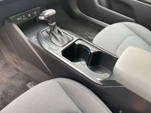 Used 2025 Kia K4 LXS image 40