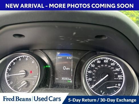 Used 2024 Toyota Camry SE w/ Cold Weather Package FWD image 9