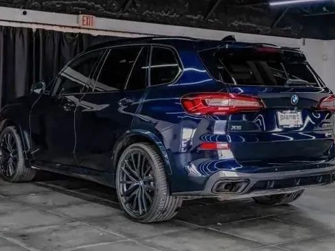Used 2022 BMW X5 M50i w/ Premium Package image 12