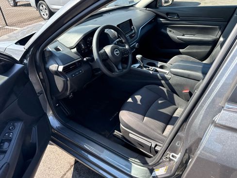Used 2024 Nissan Altima 2.5 S FWD image 5