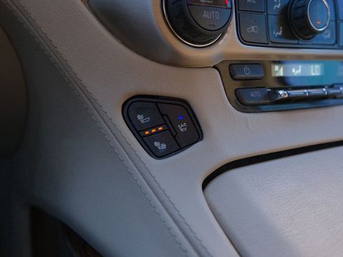 Used 2015 GMC Yukon XL Denali w/ Premium Package image 24