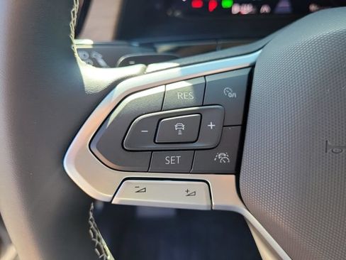 New 2026 Volkswagen Atlas SE FWD image 19