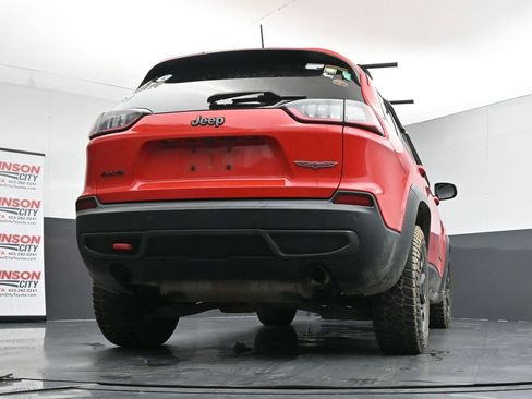 Used 2019 Jeep Cherokee Trailhawk w/ Cold Weather Group image 23