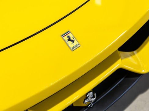 Used 2015 Ferrari 458 Speciale Coupe RWD image 21