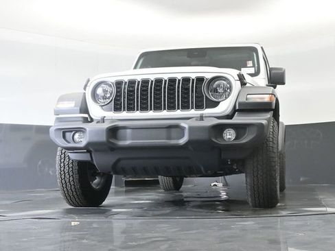 Used 2025 Jeep Wrangler Unlimited Sport AWD/4WD image 38
