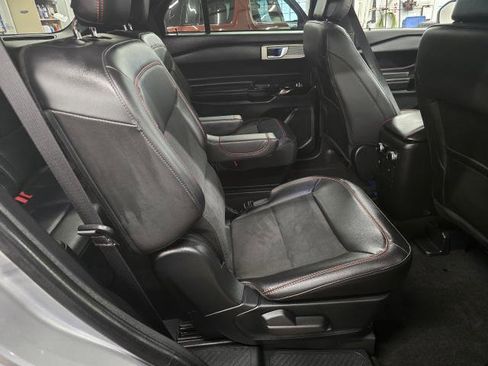 Used 2023 Ford Explorer ST-Line w/ Class IV Trailer Tow Package image 12