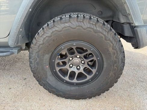 Used 2022 Jeep Wrangler Unlimited Rubicon AWD/4WD image 16