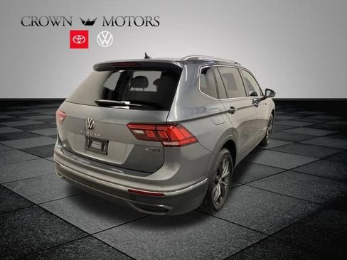 Used 2024 Volkswagen Tiguan SE AWD/4WD image 6
